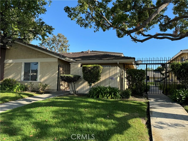 Detail Gallery Image 1 of 1 For 204 W Hemlock St, Port Hueneme,  CA 93041 - 3 Beds | 2 Baths