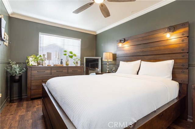 Detail Gallery Image 15 of 28 For 8006 Zelzah, Reseda,  CA 91335 - 4 Beds | 2 Baths