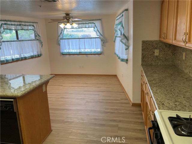 Detail Gallery Image 27 of 32 For 12563 Sarsi Ct, Apple Valley,  CA 92308 - 4 Beds | 3 Baths