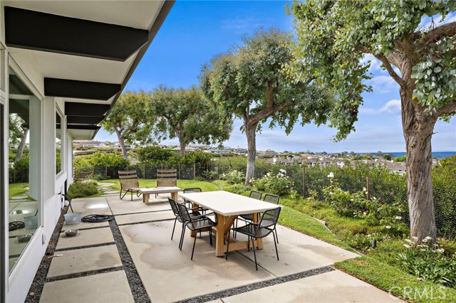 Detail Gallery Image 32 of 38 For 3007 Harbor View, Corona Del Mar,  CA 92625 - 3 Beds | 2/1 Baths