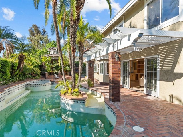 5505 Paseo Joaquin, Yorba Linda CA: https://media.crmls.org/medias/b6d97193-dfc5-4948-8187-857361209054.jpg