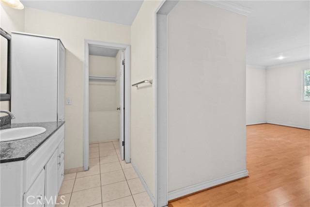 Detail Gallery Image 16 of 25 For 18123 Delano St, Tarzana,  CA 91335 - 3 Beds | 2 Baths