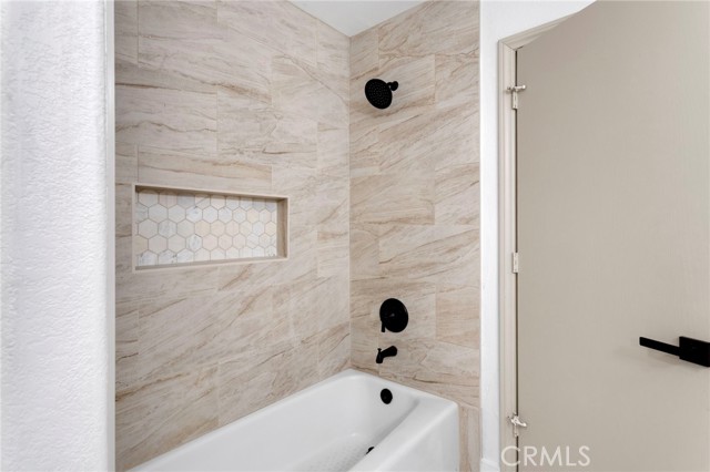 Detail Gallery Image 26 of 71 For 329 Lindero Rd, Pinon Hills,  CA 92372 - 7 Beds | 4 Baths