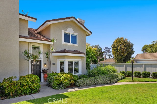 226 Greenmoor, Irvine CA: https://media.crmls.org/medias/b6dbb877-39d1-431f-b2e3-8e3ab68607ca.jpg