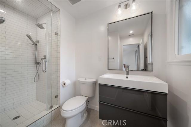 Detail Gallery Image 12 of 22 For 4661 Marwood Dr, Eagle Rock,  CA 90065 - 3 Beds | 2 Baths