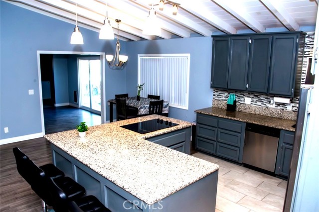 Detail Gallery Image 11 of 30 For 13341 Rancherias, Apple Valley,  CA 92308 - 3 Beds | 2 Baths