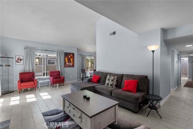 31321 The Old Road, Castaic CA: https://media.crmls.org/medias/b6de4176-4f41-48ba-a37b-11a47767c474.jpg