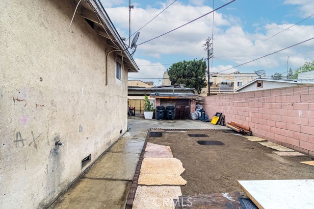7117 Malabar Street, Huntington Park CA: https://media.crmls.org/medias/b6de4970-39e5-47cc-a17d-425c4799c505.jpg