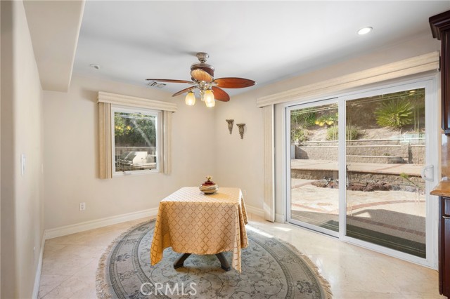 Detail Gallery Image 21 of 56 For 3133 Kingridge Way, Glendale,  CA 91206 - 4 Beds | 4/1 Baths