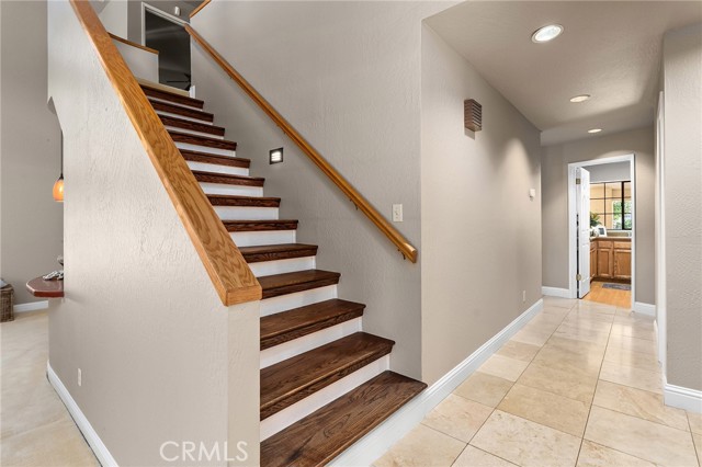 4680 Songbird, Chico CA: https://media.crmls.org/medias/b6e04633-2ef3-4709-a3af-06a4376e43da.jpg