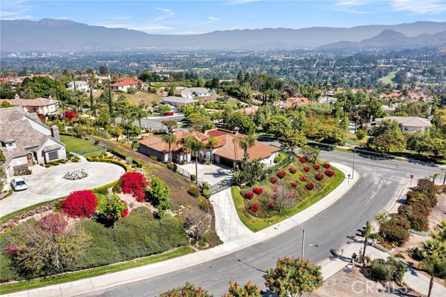 Detail Gallery Image 11 of 50 For 6111 Canyon Estates Ct, Riverside,  CA 92506 - 4 Beds | 3/1 Baths