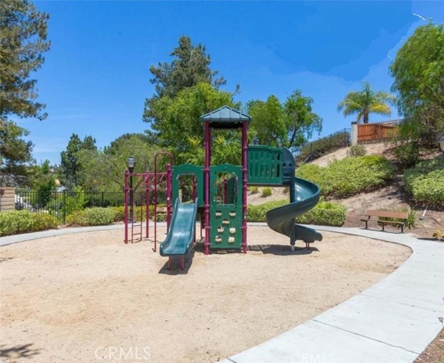 42135 Chestnut Drive, Temecula CA: https://media.crmls.org/medias/b6e0b828-8c29-4824-a791-0ae18798160e.jpg