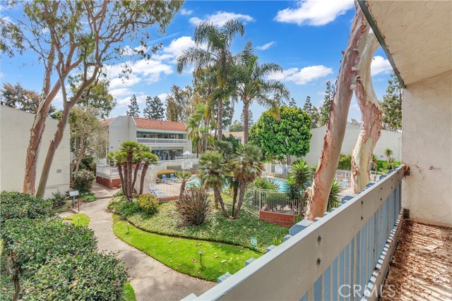 814 Camino Real, Redondo Beach, California 90277, 3 Bedrooms Bedrooms, ,2 BathroomsBathrooms,Residential,Sold,Camino Real,DW24156709