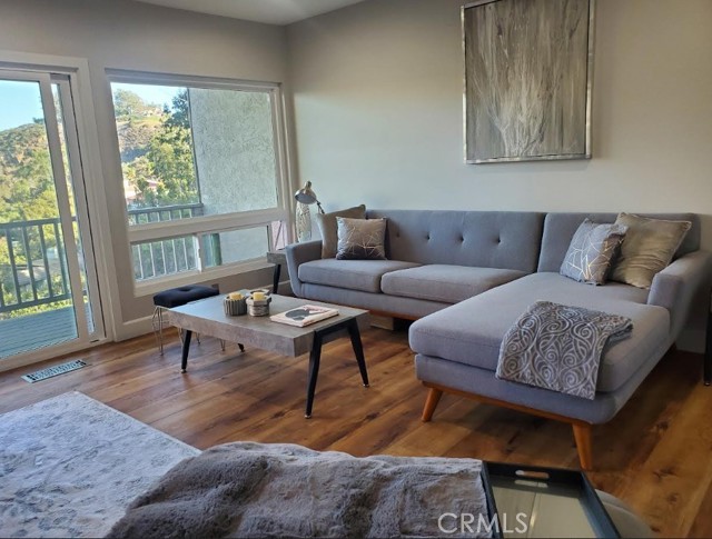 Detail Gallery Image 2 of 20 For 3192 via De Caballo, Encinitas,  CA 92024 - 3 Beds | 3 Baths