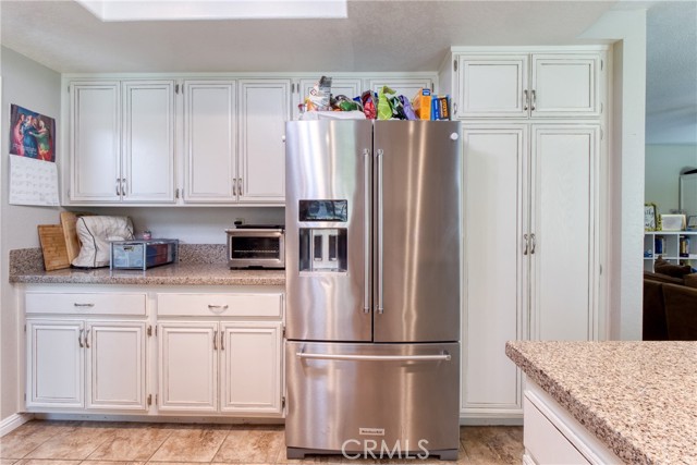 Detail Gallery Image 9 of 30 For 23903 Creekwood Dr, Moreno Valley,  CA 92557 - 4 Beds | 2/1 Baths