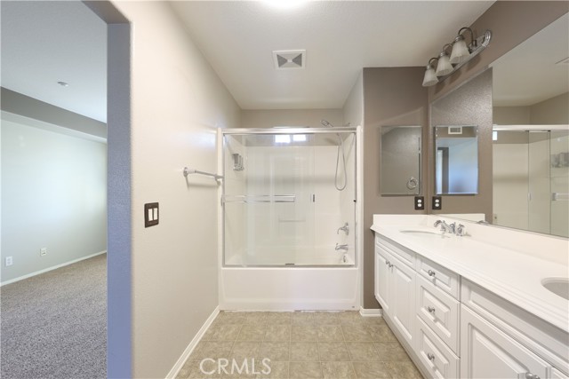 Detail Gallery Image 23 of 28 For 155 Zephyr Run, Tustin,  CA 92782 - 3 Beds | 3/1 Baths