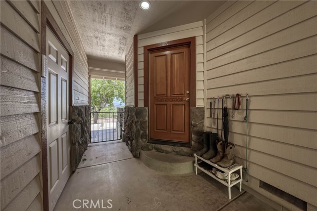 8700 Red Hills Road, Kelseyville CA: https://media.crmls.org/medias/b6e2cfa7-9edf-44cf-bc84-90cf8bc814c2.jpg