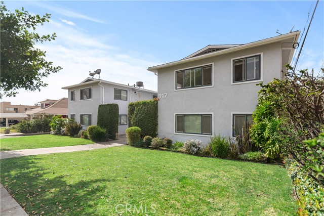 117 S Ivy Avenue, Monrovia CA: https://media.crmls.org/medias/b6e400e5-14b0-44d5-b86d-f365dbeb664f.jpg