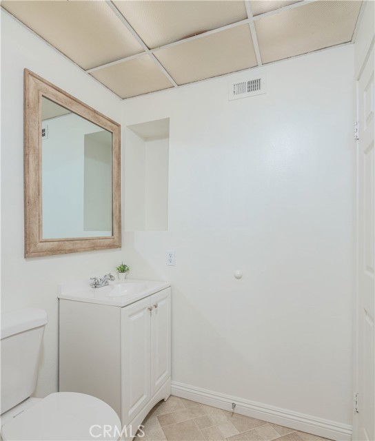 Detail Gallery Image 17 of 27 For 2602 Monte Carlo Dr #10,  Santa Ana,  CA 92706 - 3 Beds | 2/1 Baths