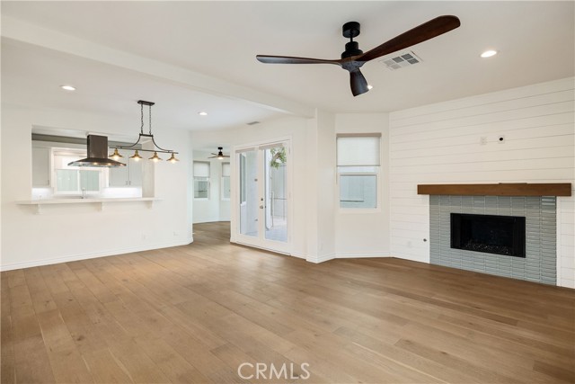 Detail Gallery Image 17 of 56 For 1707 Marshallfield #B,  Redondo Beach,  CA 90278 - 3 Beds | 3 Baths