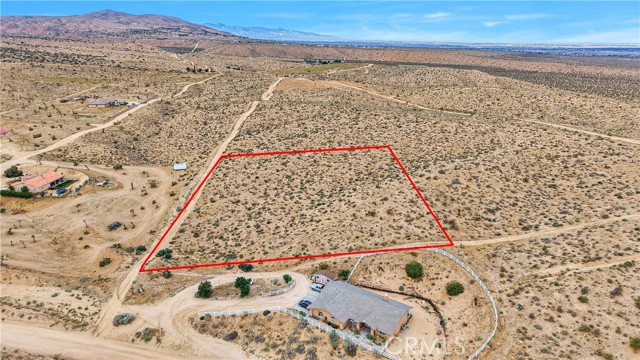 24575 Ocotillo Way, Apple Valley CA: https://media.crmls.org/medias/b6e45d40-9481-4a9f-b6c6-6ae2124739d8.jpg