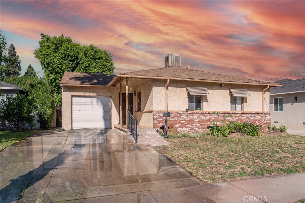 8337 Glencrest Drive, Sun Valley, CA 91352