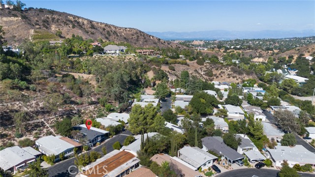 23777 Mulholland Highway, Calabasas CA: https://media.crmls.org/medias/b6e551da-3a75-4bdc-8b47-5766c78b1cf9.jpg