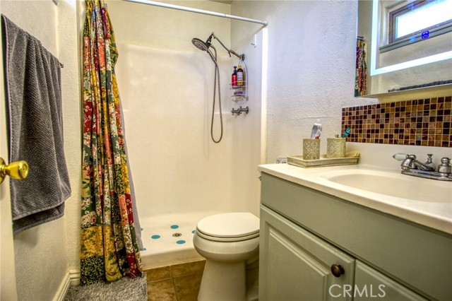 6367 Split Rock Avenue, 29 Palms CA: https://media.crmls.org/medias/b6e552a6-4730-4d4c-b259-dd62642dcba5.jpg