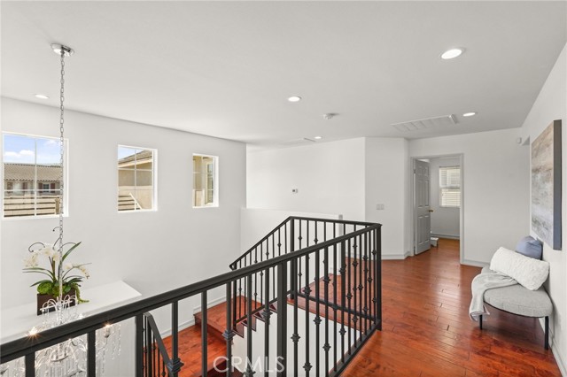 Detail Gallery Image 39 of 71 For 22601 Gault St, West Hills,  CA 91307 - 5 Beds | 3 Baths