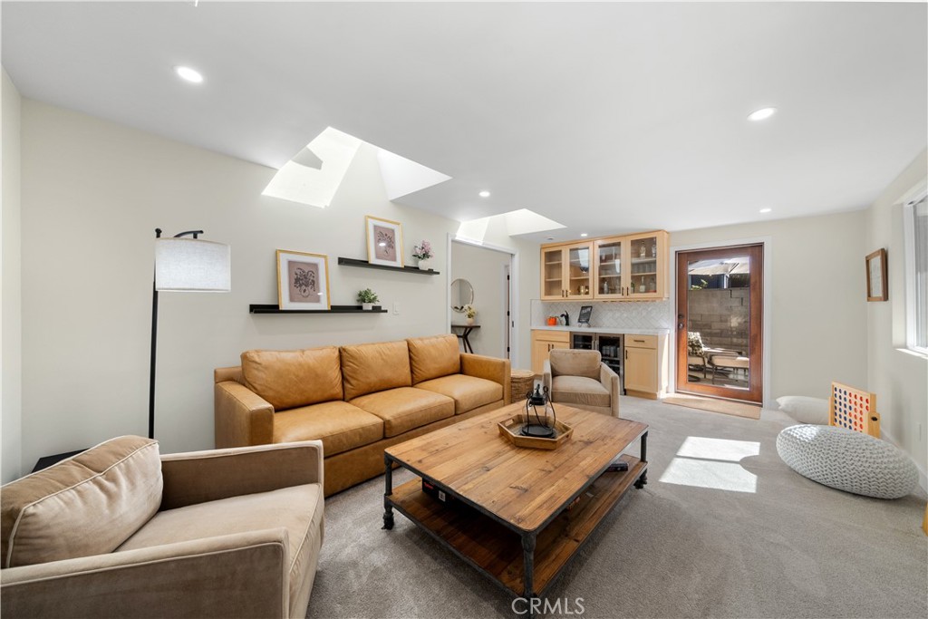 5010 Elmwood — image 1