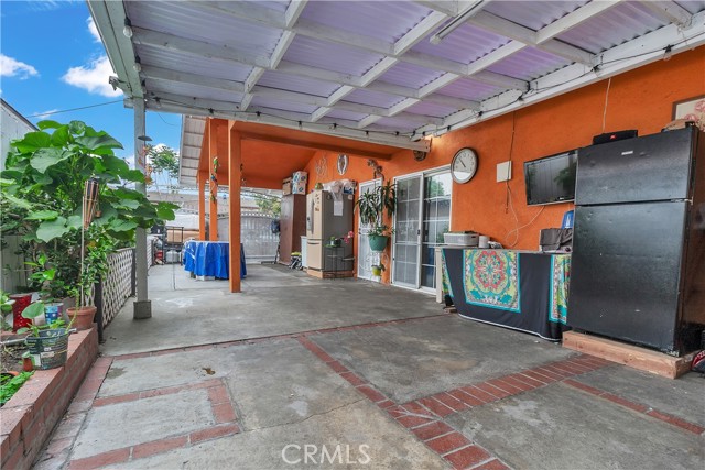 5231 1/2 Clara Street, Cudahy CA: https://media.crmls.org/medias/b6e62352-8a55-460f-908c-0626157b863d.jpg
