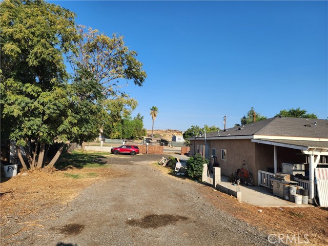 Detail Gallery Image 5 of 18 For 21851 Old Elsinore, Perris,  CA 92570 - 4 Beds | 3 Baths