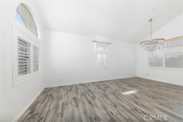 Detail Gallery Image 4 of 32 For 15645 Isleta, Moreno Valley,  CA 92551 - 3 Beds | 3 Baths