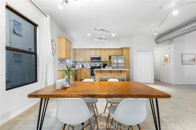 Detail Gallery Image 31 of 47 For 210 N Spurgeon St, Santa Ana,  CA 92701 - 1 Beds | 1/1 Baths