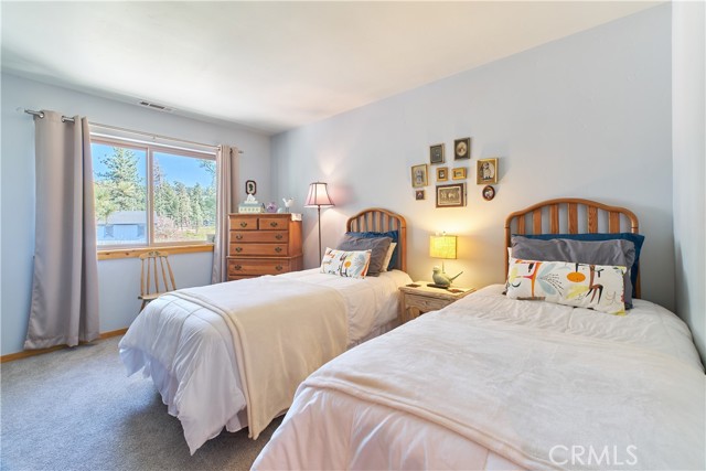 Detail Gallery Image 29 of 53 For 448 Edgemoor Rd, Big Bear Lake,  CA 92315 - 7 Beds | 4/1 Baths