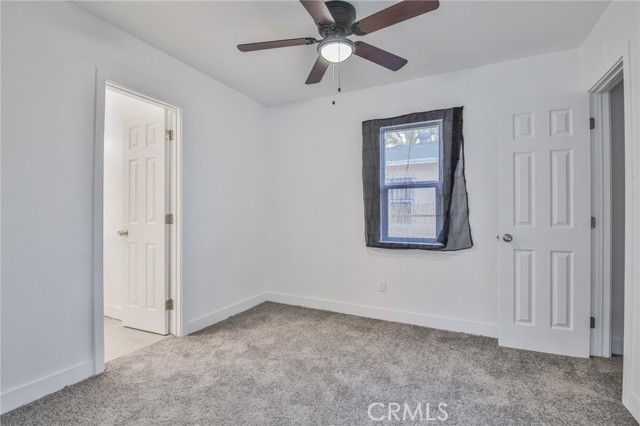 9218 Hooper Avenue, Los Angeles CA: https://media.crmls.org/medias/b6e7dd53-34f1-4493-a02c-e07a7892880a.jpg