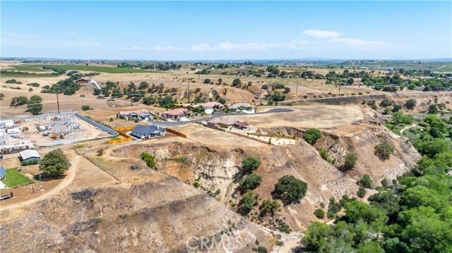 Detail Gallery Image 59 of 64 For 13165 N Bluffs Ct, San Miguel,  CA 93451 - 4 Beds | 2/1 Baths