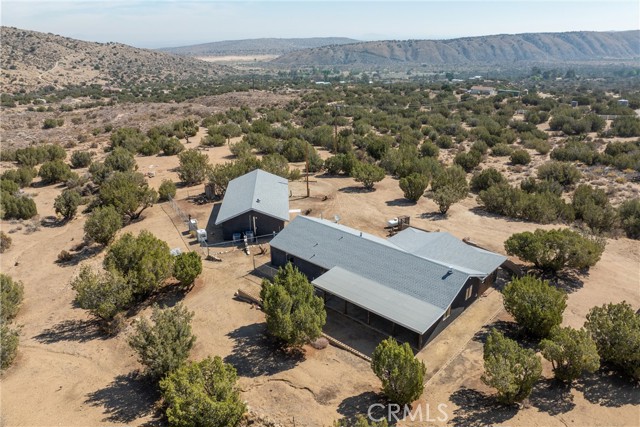 29405 123rd E Street, Pearblossom CA: https://media.crmls.org/medias/b6e8c346-a2eb-4ac1-ba1a-d58300778399.jpg