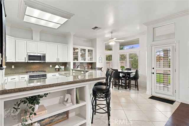 9310 Cripple Creek Ave, Kern County, CA 93312 photo 12