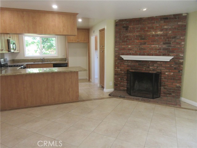 Detail Gallery Image 3 of 32 For 18330 Blackhawk St, Porter Ranch,  CA 91326 - 3 Beds | 3 Baths