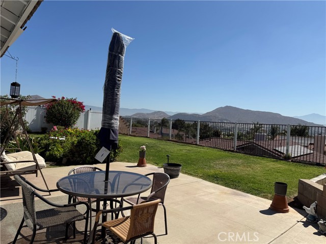 4092 Sandpiper Drive, Jurupa Valley CA: https://media.crmls.org/medias/b6e9c5d8-59b6-45ac-85de-0f455449db19.jpg