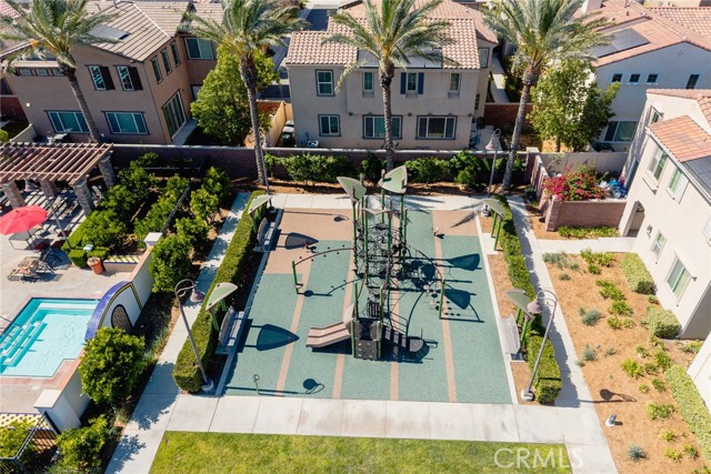 16114 Almond Avenue, Chino CA: https://media.crmls.org/medias/b6e9f9a7-6bfb-4f61-b1ee-b3917850f388.jpg
