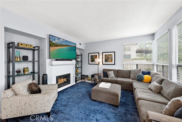 26 Hawksmoor, Aliso Viejo CA: https://media.crmls.org/medias/b6ea0850-a4e5-4c63-86f0-65a7423695ee.jpg