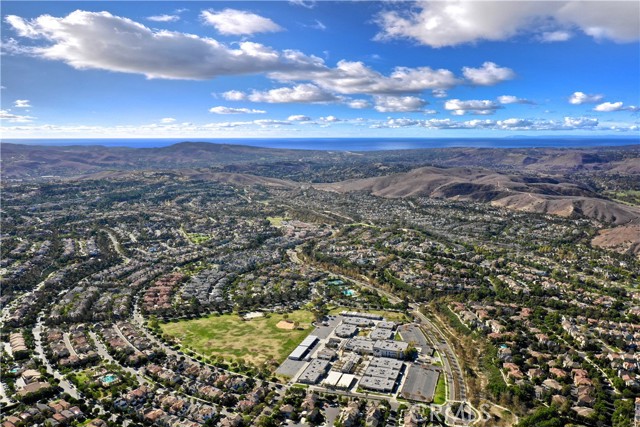 18 Duskywing, Ladera Ranch CA: https://media.crmls.org/medias/b6ea48f0-c0c3-4aa7-a65a-c646a6fe9d34.jpg