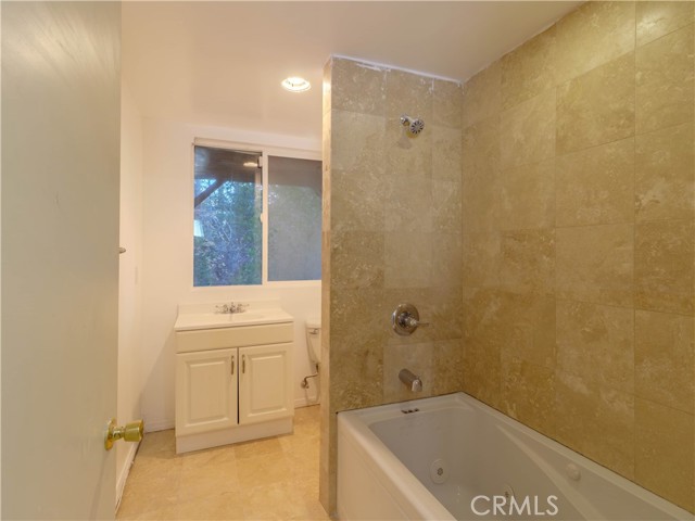 776 Nadelhorn, Lake Arrowhead CA: https://media.crmls.org/medias/b6ea5033-dace-4bbd-8f16-0ad8d11dc403.jpg