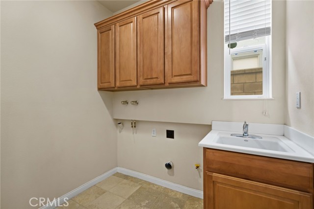 Detail Gallery Image 23 of 63 For 13761 Dellbrook St, Corona,  CA 92880 - 6 Beds | 4 Baths