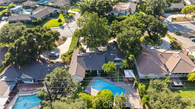 1648 Highland Oaks Drive, Arcadia CA: https://media.crmls.org/medias/b6eb5a88-974a-4d0d-aeba-bc2d866de415.jpg