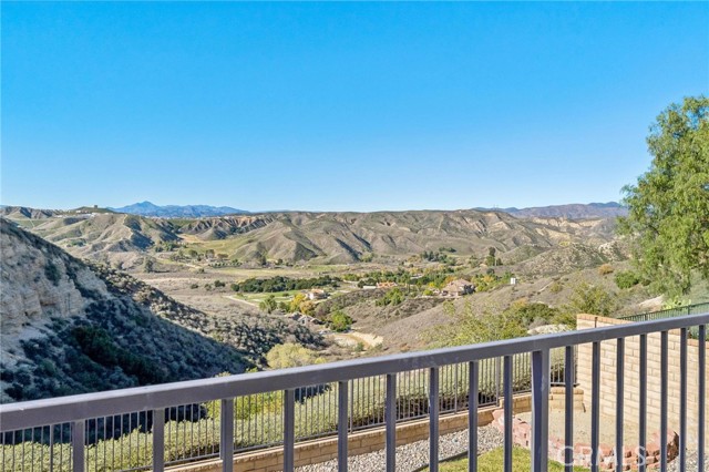 Detail Gallery Image 24 of 44 For 22939 Raintree, Saugus,  CA 91390 - 4 Beds | 3 Baths