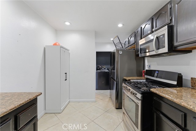 Detail Gallery Image 11 of 27 For 1701 W 136th, Compton,  CA 90222 - 3 Beds | 1 Baths