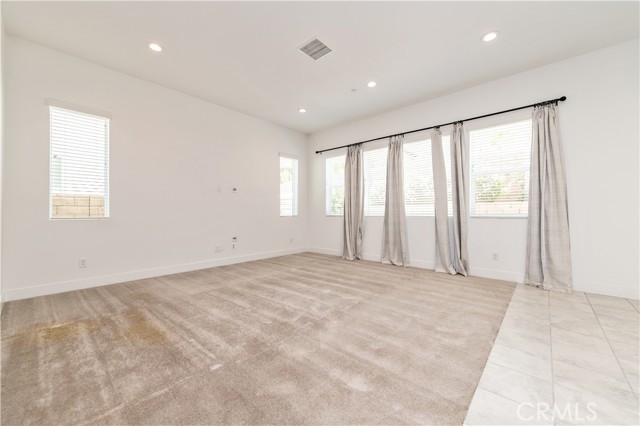 19256 Merryweather Drive, Canyon Country CA: https://media.crmls.org/medias/b6eb99c3-f877-460a-96a7-124067aa8ad6.jpg